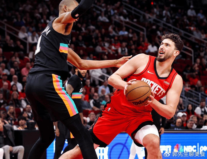 MK体育平台-1年350万底薪！却打成球队老大！NBA最可怜的超巨，你该得到尊重|拉塞尔·威斯布鲁克|湖人|克里斯·保罗|洛杉矶快船队|保罗-乔治_新浪体育_新浪新闻